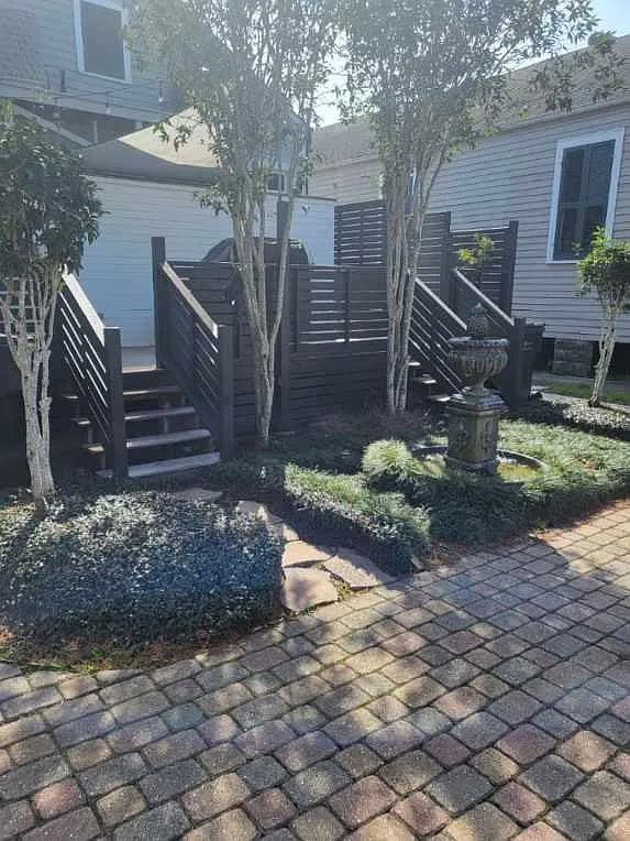 615 N Hennessey Street — Photo 3