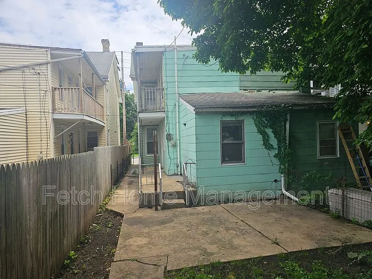428 Smith St — Photo 18