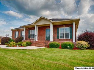 107 Smoky Meadows Ln, New Market, AL 35761