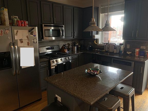 3rd image of 1010 W Diversey Pkwy