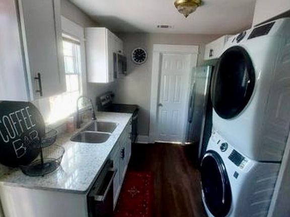 5th image of 518 E 31st St