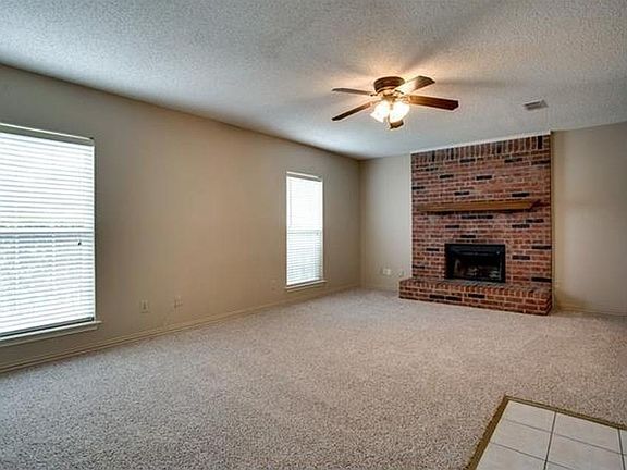 4th image of 1306 Saddleback Ln