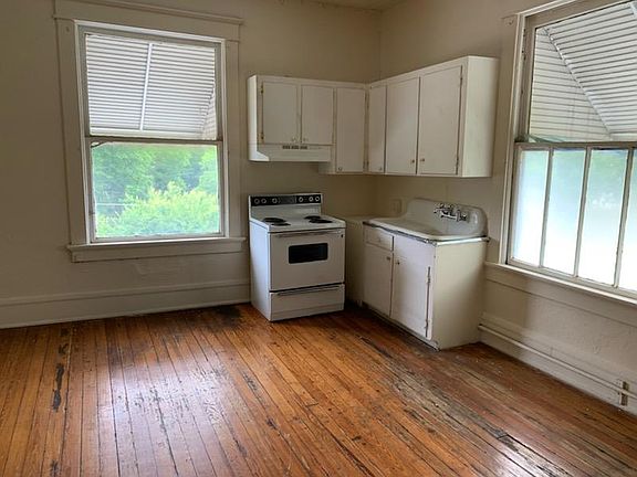 2nd image of 364 Marion Ave APT C
