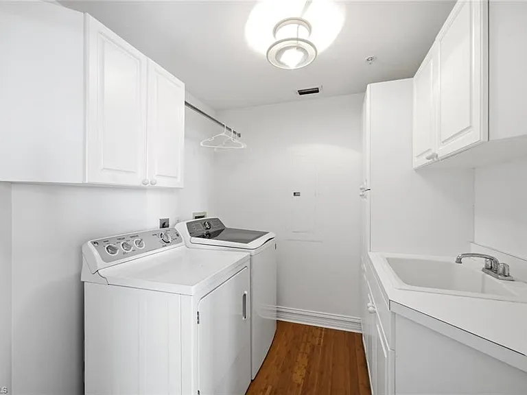 60 Seagate Dr #1606 — Photo 29