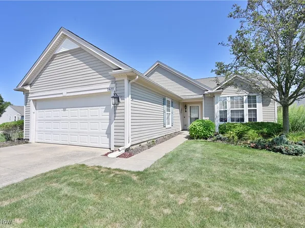 9429 Grist Mill Dr, North Ridgeville, OH 44039
