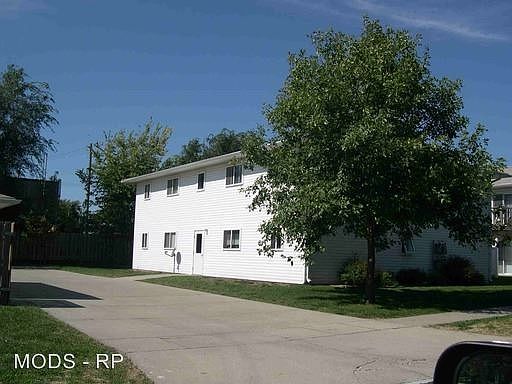 4th image of 702 Chestnut Dr