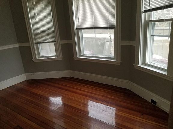 4th image of 882 Winthrop Ave APT 1