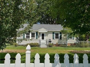 715 New Market St, Greenwood, SC 29646