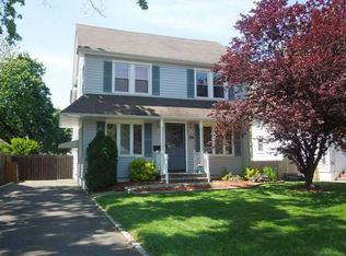 404 Ridgeview Ave, Scotch Plains, NJ 07076