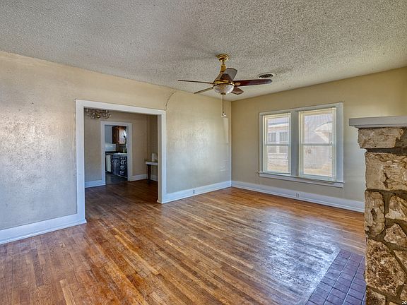 3rd image of 227 Mueller