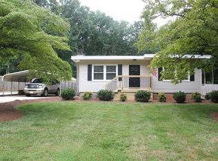 2524 New Garden Rd E, Greensboro, NC 27455