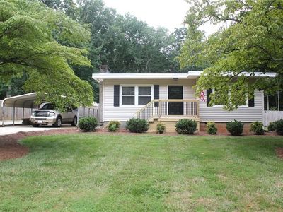 2524 New Garden Rd E, Greensboro, NC, 27455