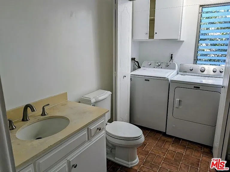 4804 S La Villa Marina #A — Photo 6