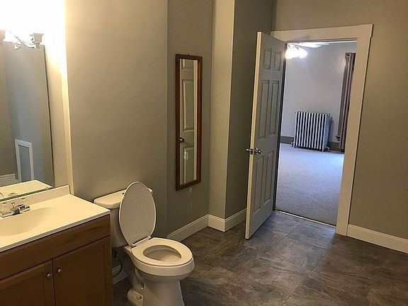 3rd image of 908-10 W 10th St