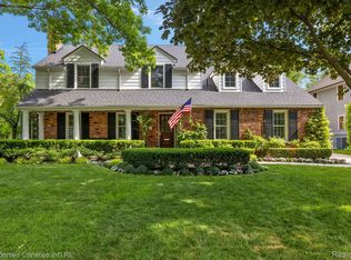 1215 Yorkshire Rd, Birmingham, MI 48009