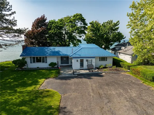 2704 Lake Rd, Silver Creek, NY 14136