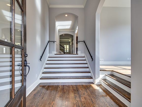 4th image of 7064 Big Oak Ln