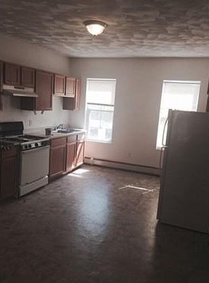2nd image of 5 Grant Ave