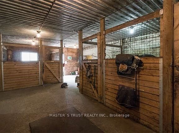 3rd image of 3563 Vandorf Side Rd