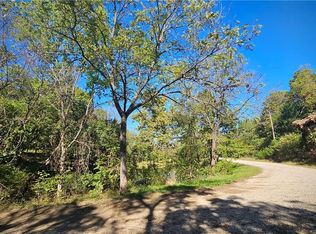 74 S Orchard Ln, Mound City, KS 66056