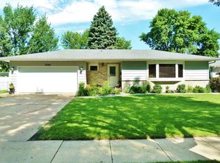 2205 18th St S, Moorhead, MN 56560