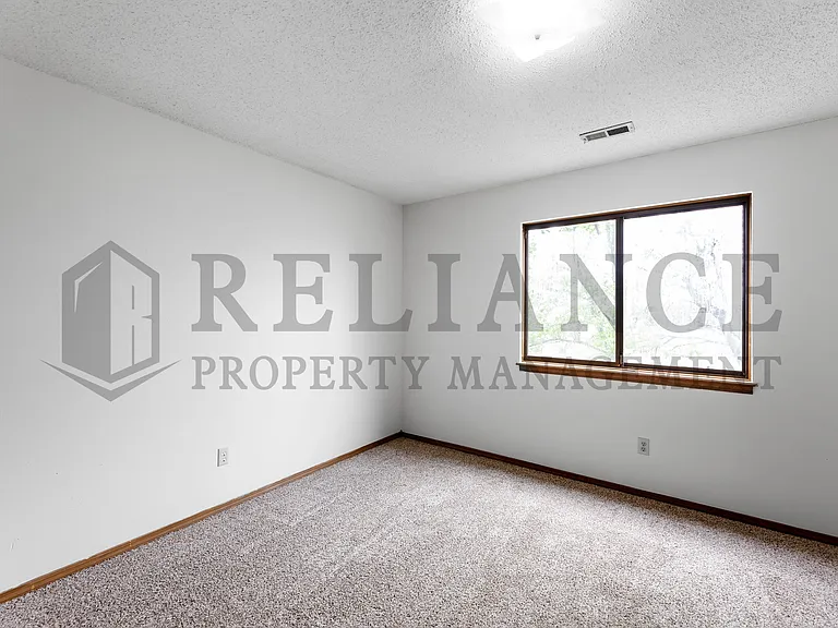 1518 S Todd Pl — Photo 16