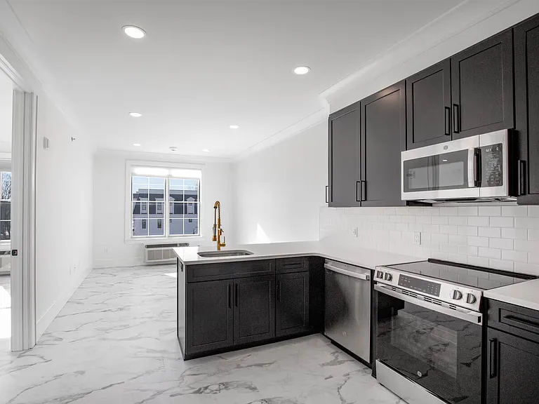 The Lofts at Maple & Main — Photo 18