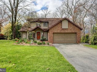 613 Tussey Dr, Chambersburg, PA 17202