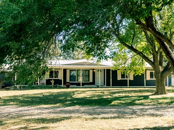 99 Aspen Rd, Edgewood, NM 87015