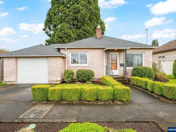 1035 N 3rd Ave, Stayton, OR 97383