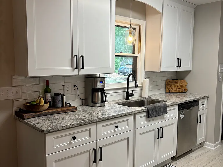 317 Woodside Dr — Photo 3
