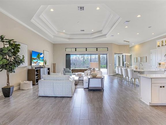 3rd image of 9086 Sorreno Ct