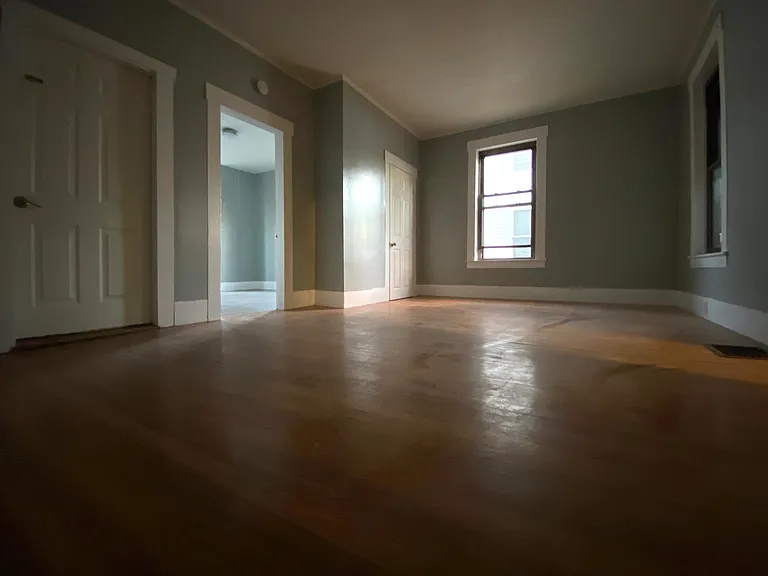 71-73 Sanders St #73A — Photo 10