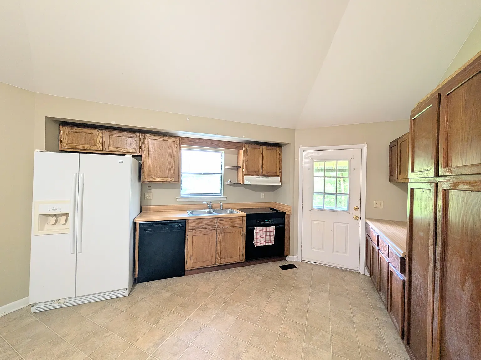 464 County Road 1466 — Photo 4