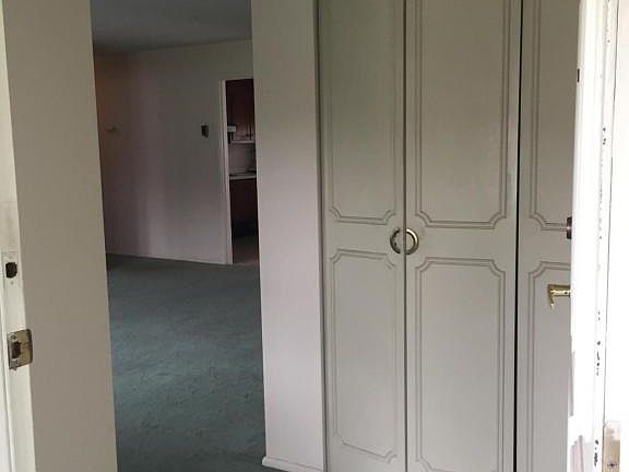 4th image of 234C Buckingham Ct #100C