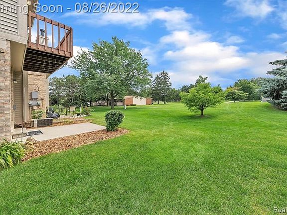 5th image of 43745 Stoney Ln