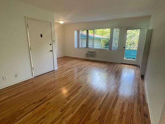2nd image of 2232 N Beachwood Dr #4