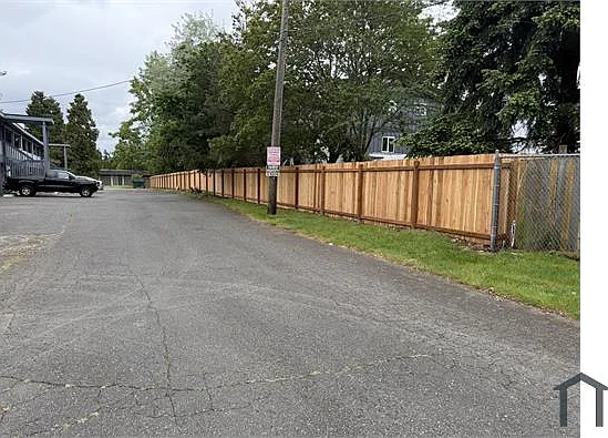 2 bed, 700 sqft, $1,800 — Photo 1