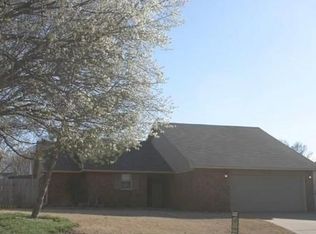 711 E Park Pl, Stillwater, OK 74075