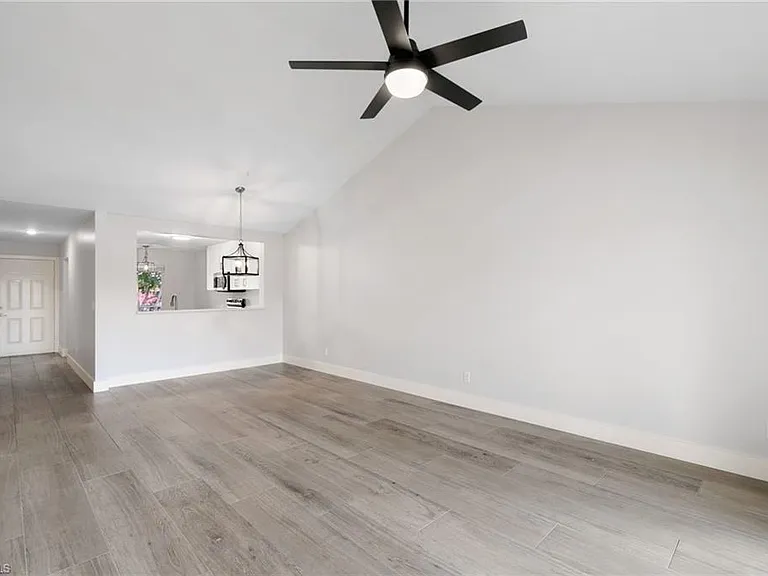 520 Augusta Blvd #B204 — Photo 5