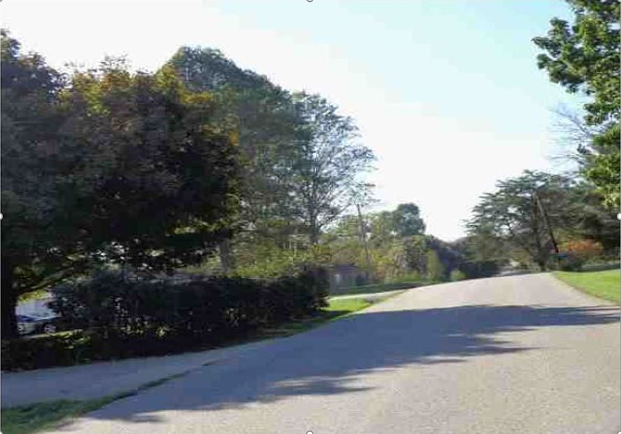 2nd image of 1925 E County Road 150 S
