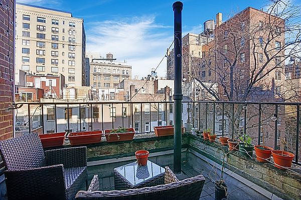 1st image of 323 W 76th St APT 3R