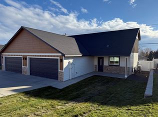 7427 Saddlebrook Loop #2, Yakima, WA 98908