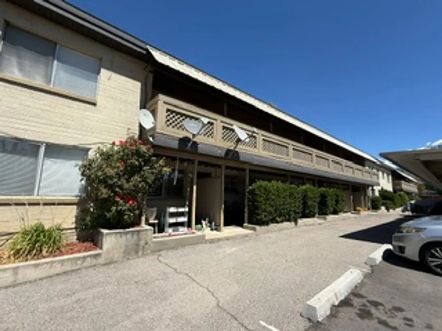 868 Ramona Ave — Photo 1