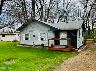 416 11th St NW, Watertown, SD 57201