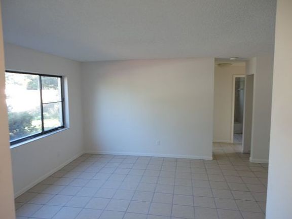 3rd image of 130 Dolphin St SE