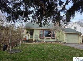 304 N 8th St, Saint Peter, MN 56082