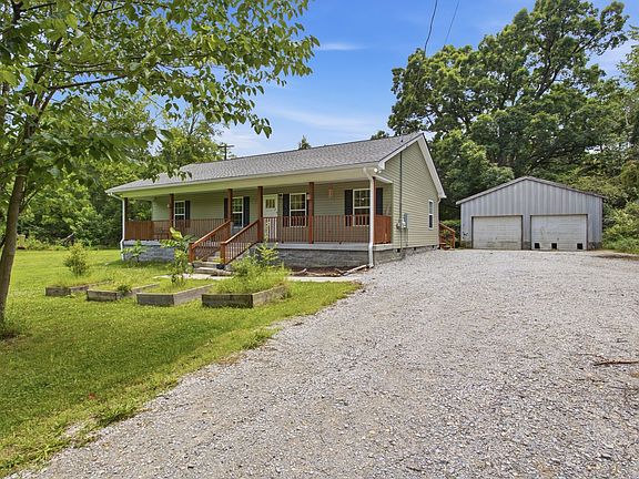 3rd image of 8252 Pinewood Rd