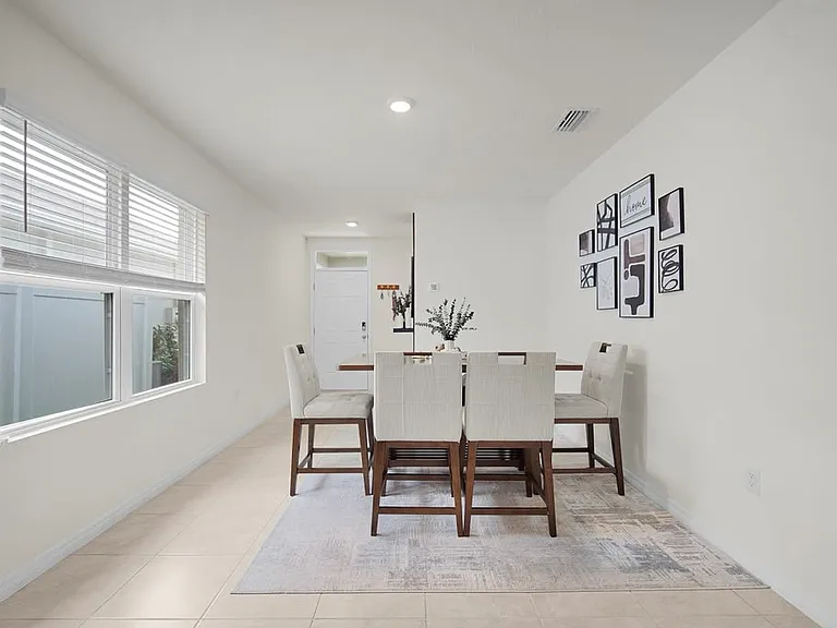 1749 Southfork Dr — Photo 11