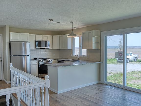 5th image of 676 Swan Pond Rd